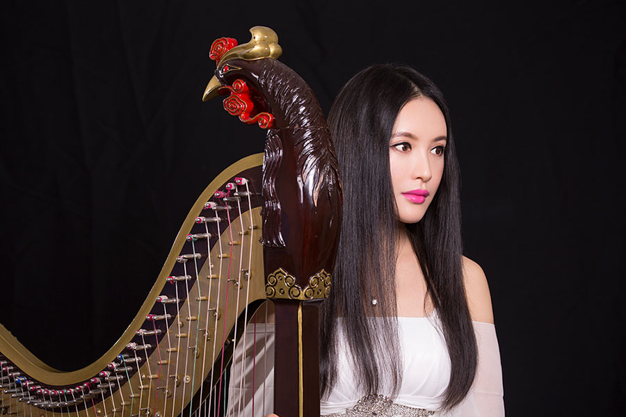 箜篌演奏家月亮图片写真（2）