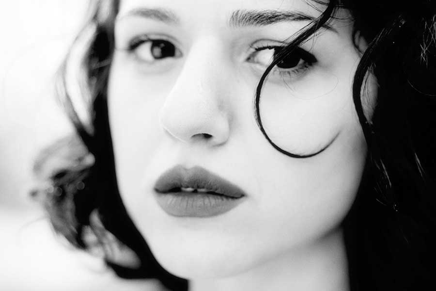 美女钢琴家卡蒂雅写真图片（11）