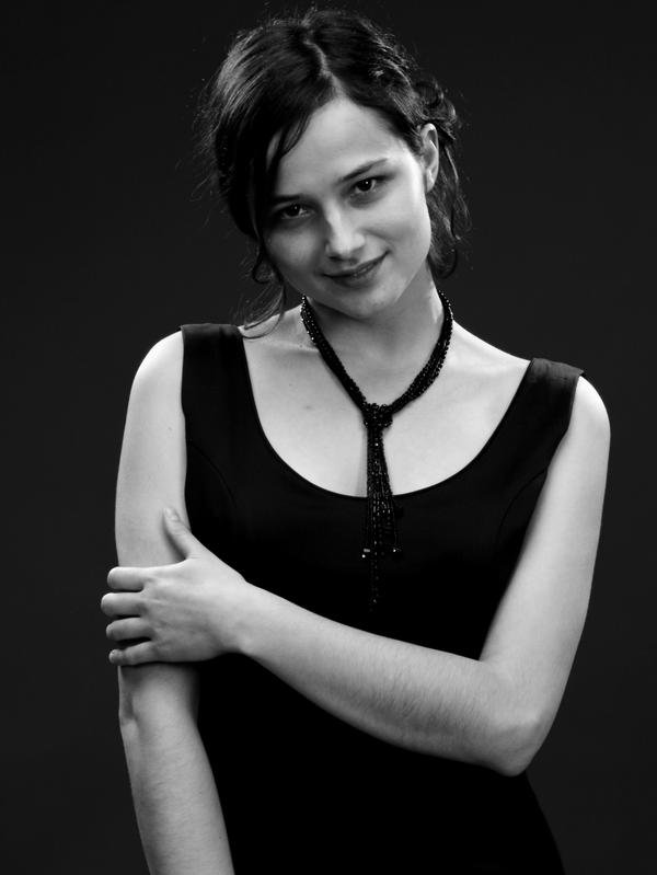 钢琴家朵拉·德利斯卡写真图片（12）