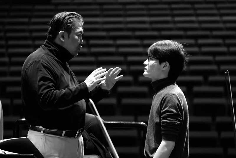 青年钢琴家鞠小夫图集（11）